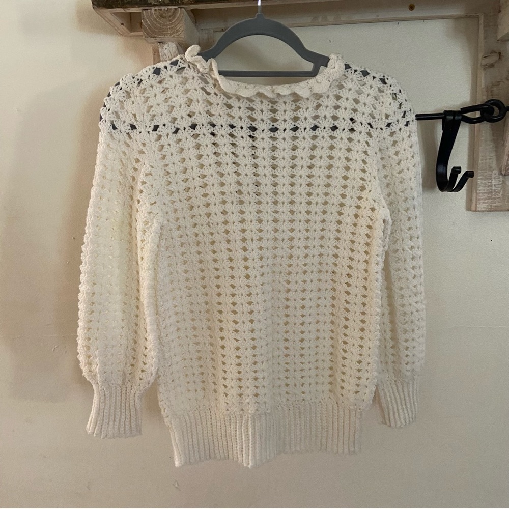 Vintage crochet handmade white ruffle neck sweater - Picture 5 of 5